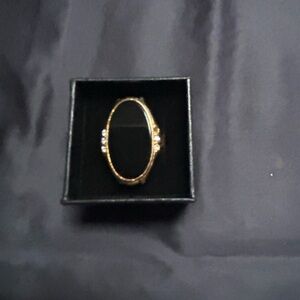 Elegant Gold and Black Women's Ring